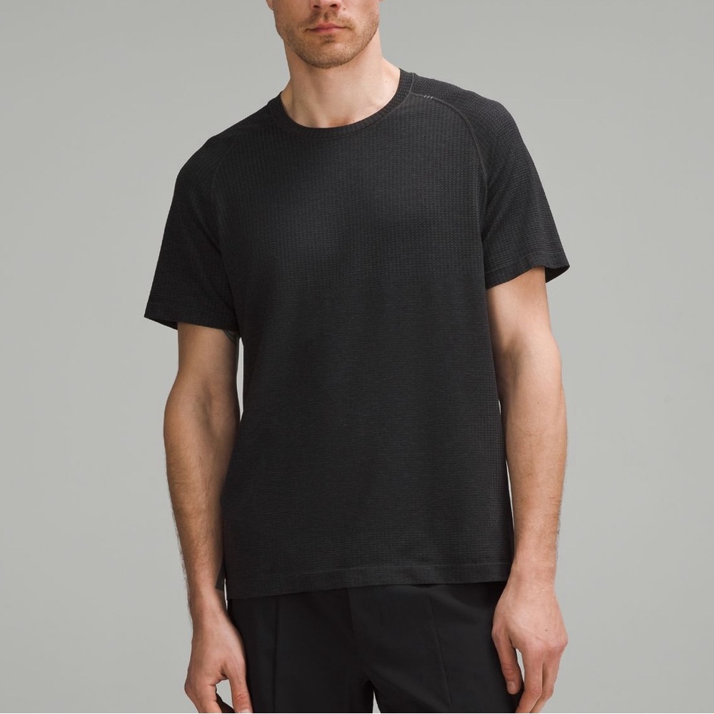 LULULEMON NWT Metal Vent Tech Short-Sleeve Shirt
*Updated Fit men